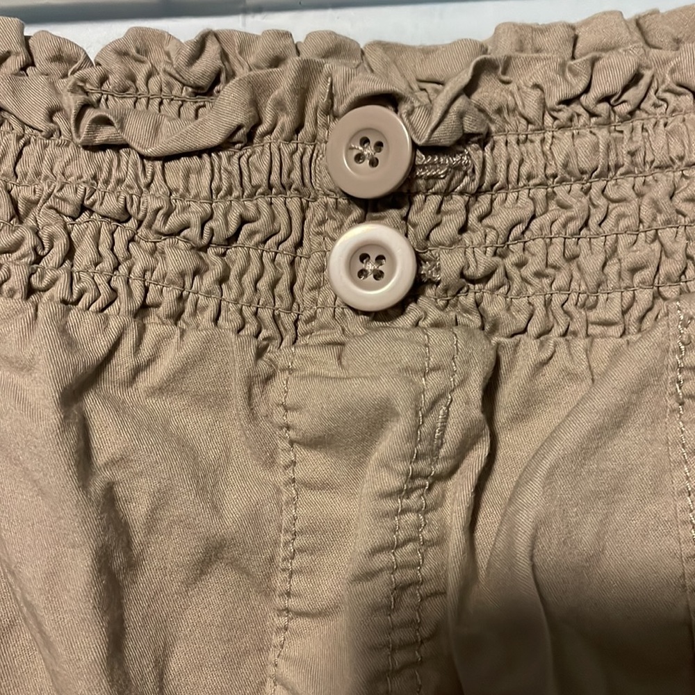 Shorts - Picture 2 of 3